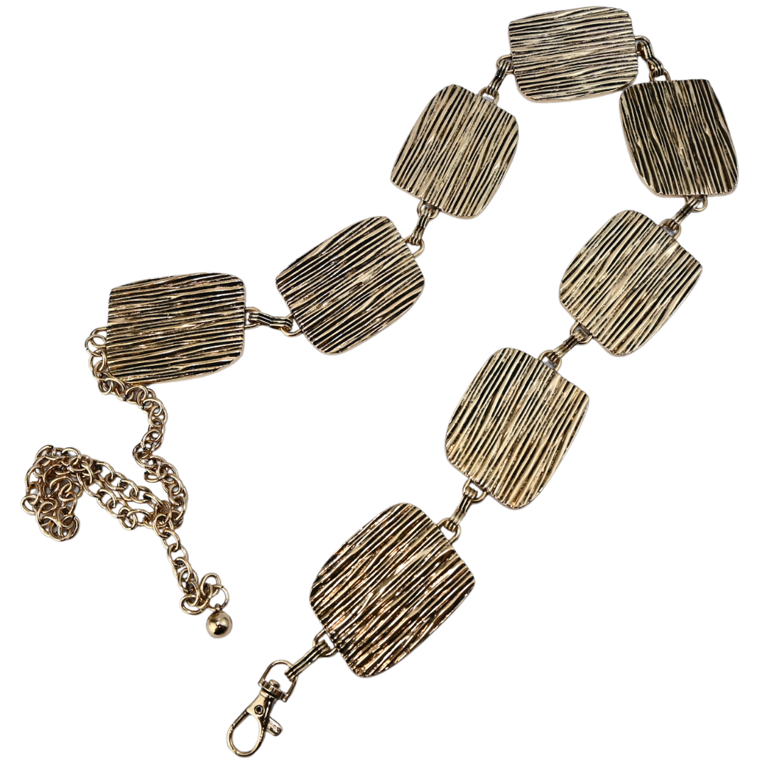 Cinto Feminino Metalizado com Placas Quadradas Texturizadas