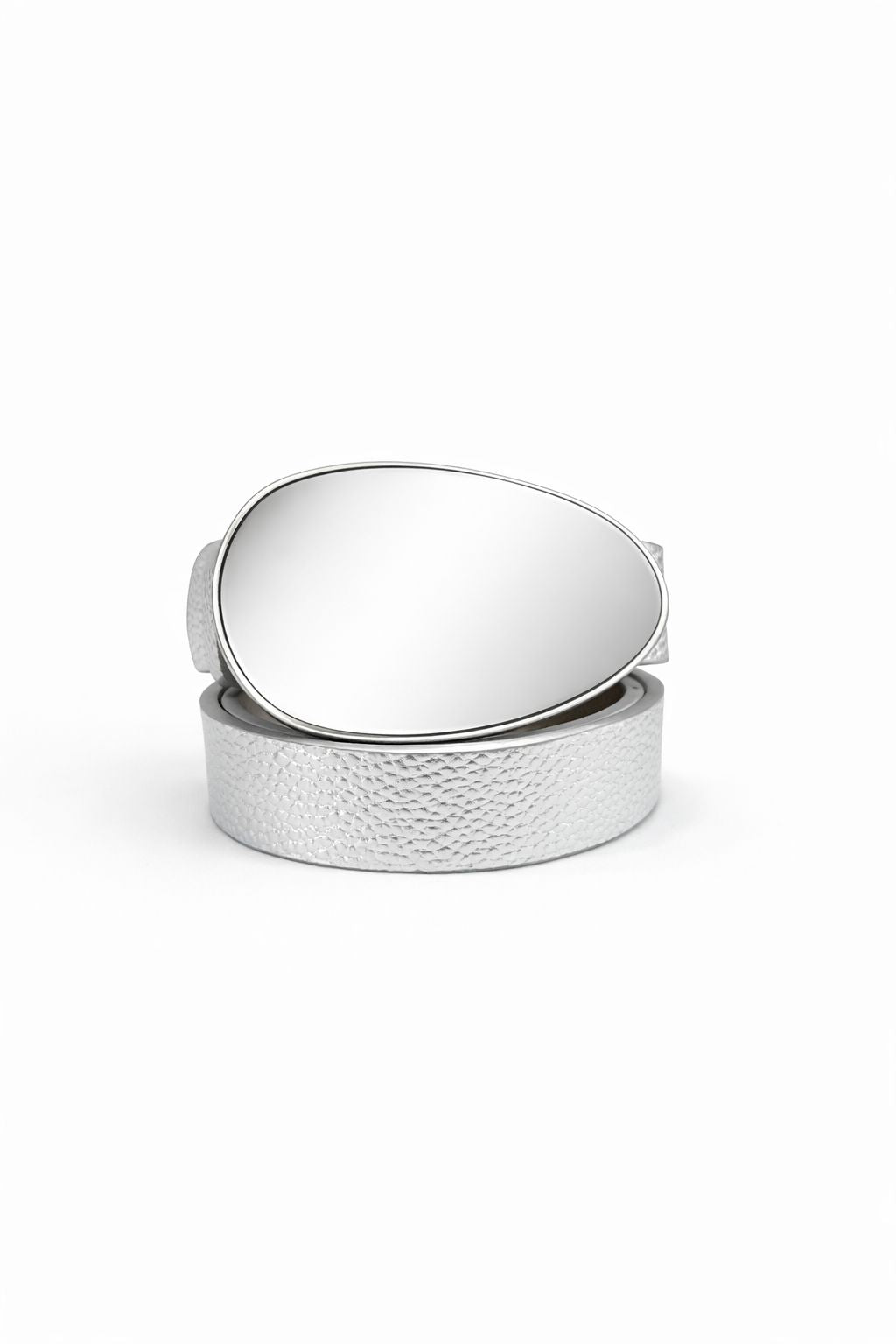 Cinto Feminino Com Fivela Oval Prateada